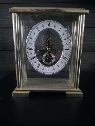 London clock skeleton - london,